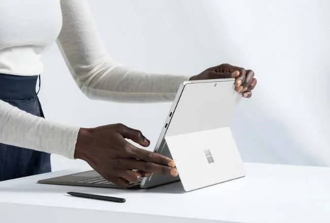 Laptop Microsoft Surface Pro 8
